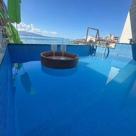 Dream Hotel 4*
